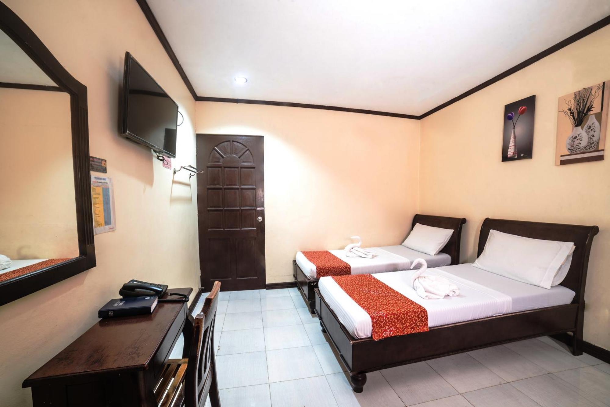 Отель Reddoorz Near Ormoc Port Terminal Экстерьер фото